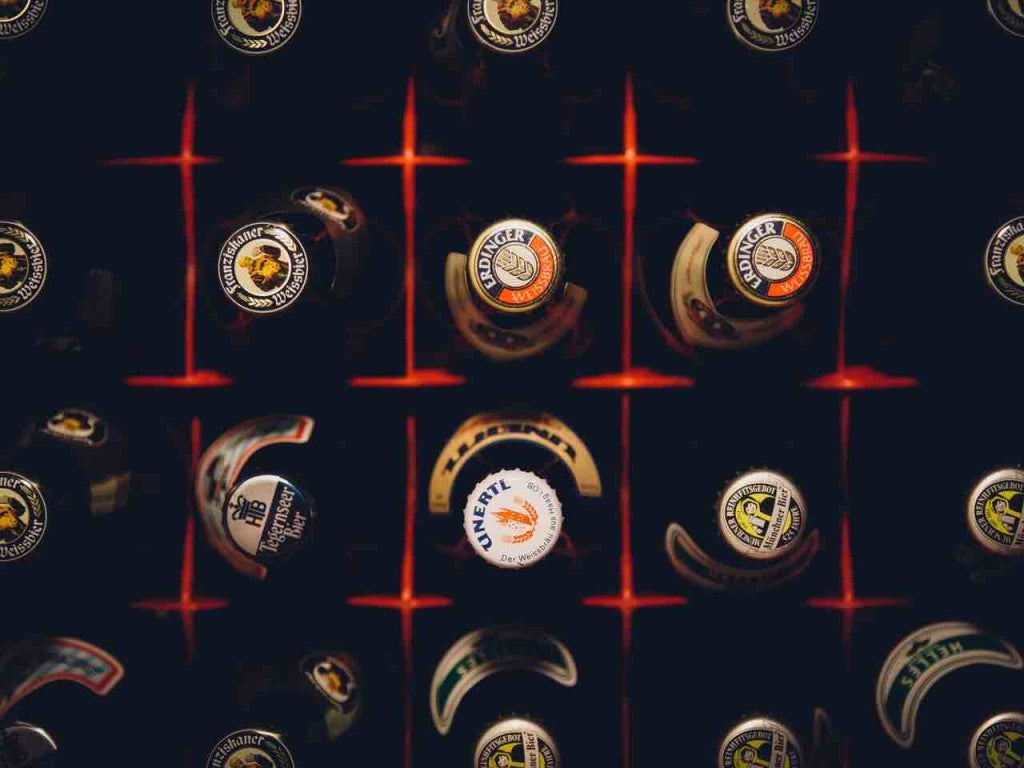 Bottles vs Cans? The Pub Debate Changing The Brewing Industry